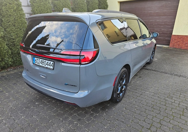 Chrysler Pacifica cena 231117 przebieg: 28268, rok produkcji 2021 z Jarosław małe 436